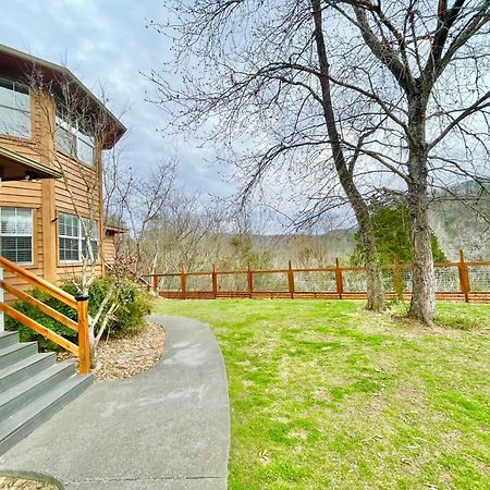 5Bedrooms*4King Beds*Outstanding Location*Hottub* Севьервилл Экстерьер фото