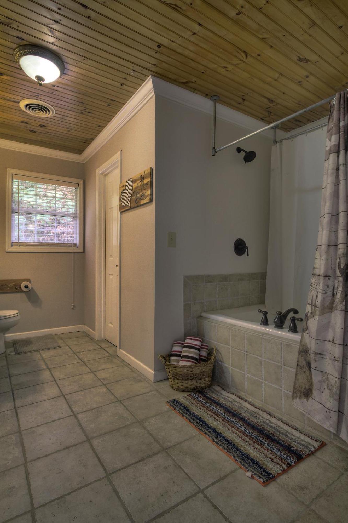 5Bedrooms*4King Beds*Outstanding Location*Hottub* Севьервилл Экстерьер фото