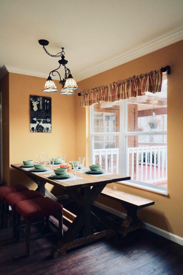 5Bedrooms*4King Beds*Outstanding Location*Hottub* Севьервилл Экстерьер фото
