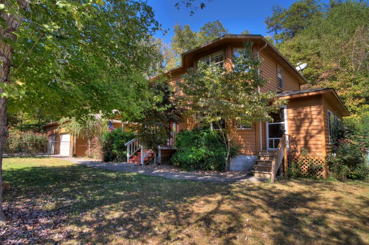 5Bedrooms*4King Beds*Outstanding Location*Hottub* Севьервилл Экстерьер фото