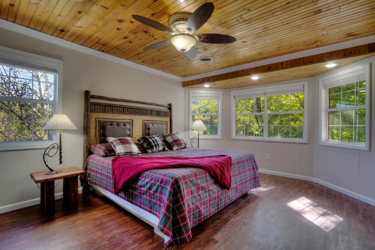 5Bedrooms*4King Beds*Outstanding Location*Hottub* Севьервилл Экстерьер фото