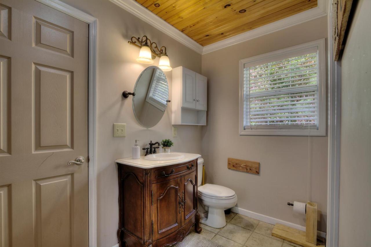 5Bedrooms*4King Beds*Outstanding Location*Hottub* Севьервилл Экстерьер фото