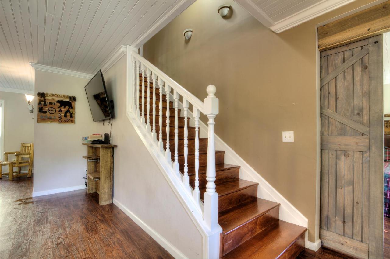 5Bedrooms*4King Beds*Outstanding Location*Hottub* Севьервилл Экстерьер фото