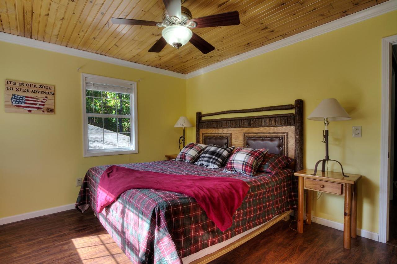 5Bedrooms*4King Beds*Outstanding Location*Hottub* Севьервилл Экстерьер фото